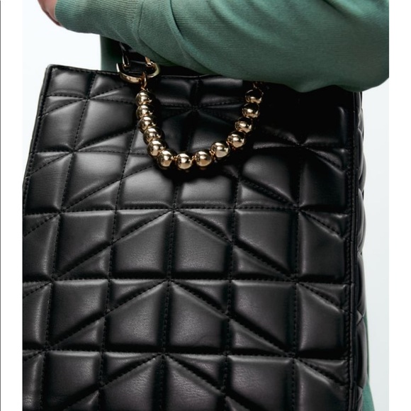 Sac matelassé petites boules sur le devant .Doubleur avec poche Bandoulièr - Picture 2 of 7